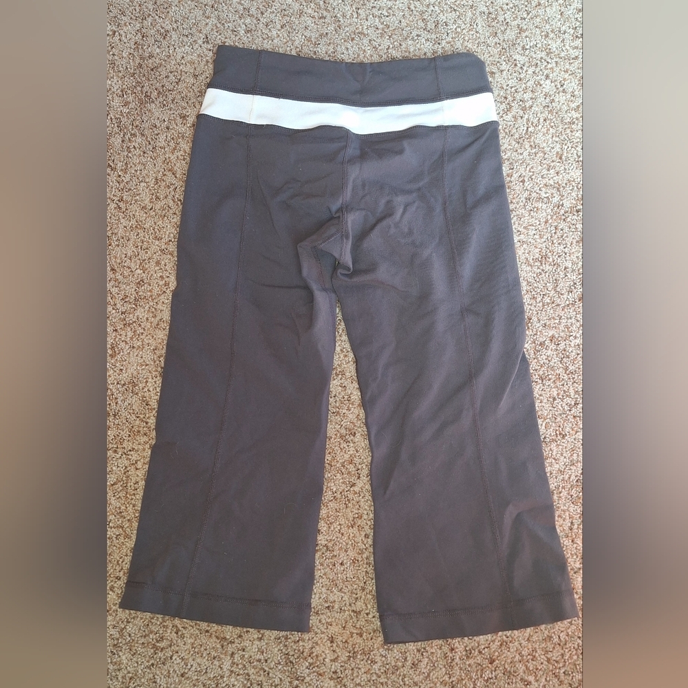 Lululemon Size 2 Capris
